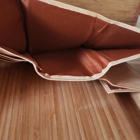 Leather Wallet - Picture 5 of 7